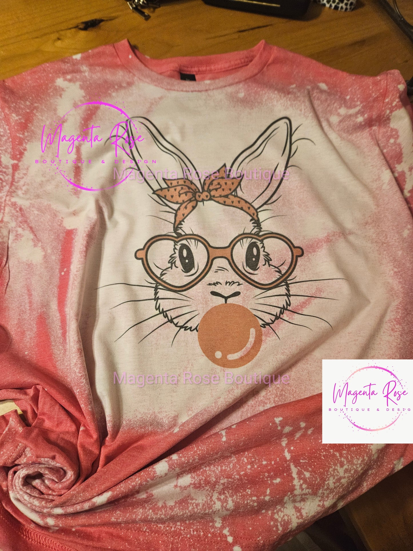 Bunny w/glasses Bleached T-shirt